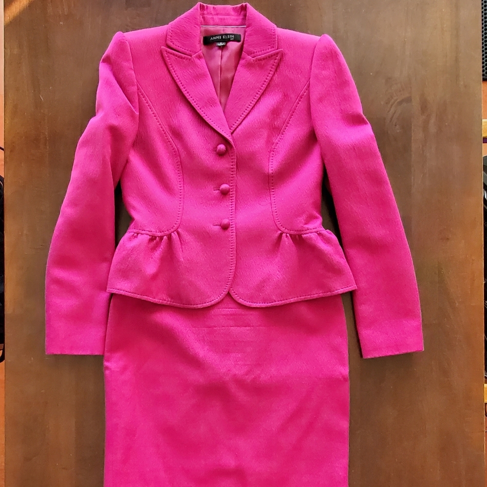 Maroon Anne Klein SZ 2 Skirt Suit